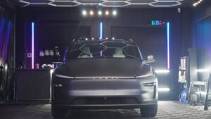 【埼玉県行田市】新車テスラ Model Y フルボディマットPPF施工｜ボディ全面をマット化＆飛び石・スクラッチから保護｜GARACORT BASE